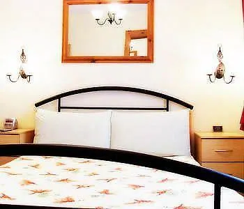 Flyover Hotell *